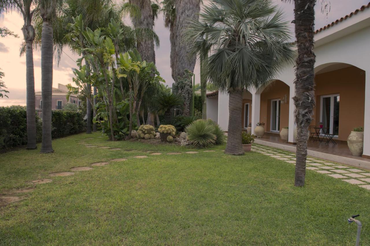 Temenos Villa By Ortigiaapartments Syracuse Chambre photo