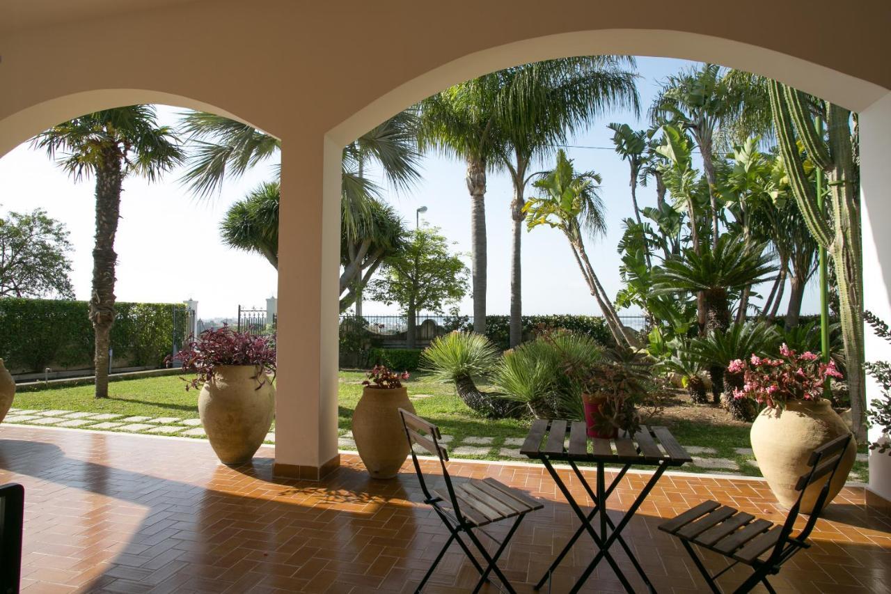 Temenos Villa By Ortigiaapartments Syracuse Chambre photo