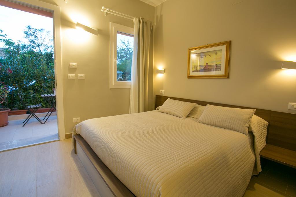 Temenos Villa By Ortigiaapartments Syracuse Extérieur photo