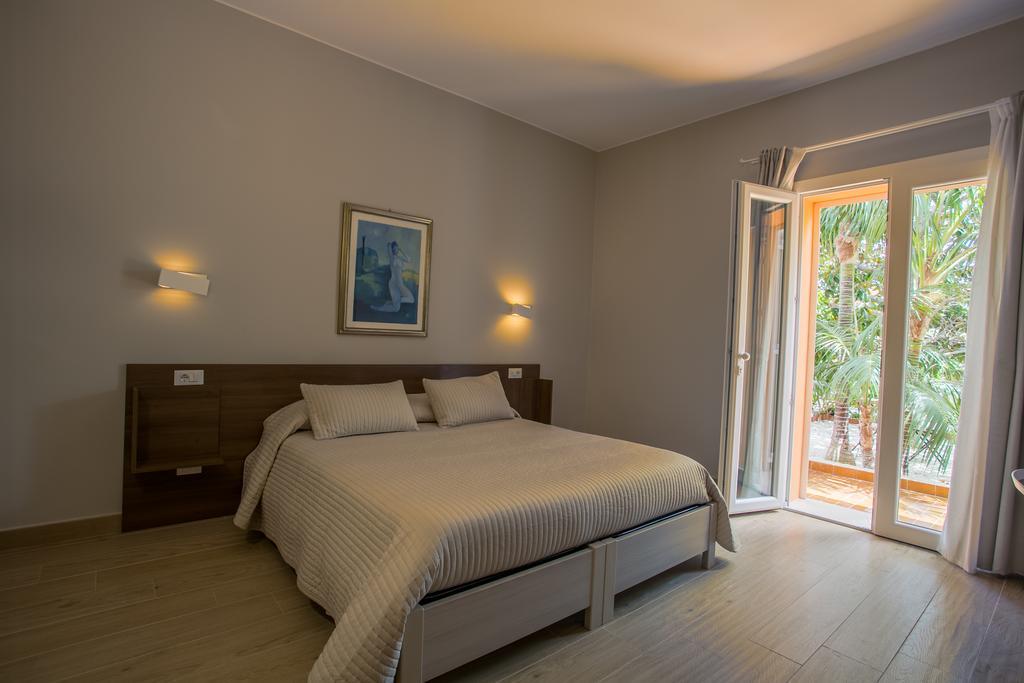 Temenos Villa By Ortigiaapartments Syracuse Extérieur photo