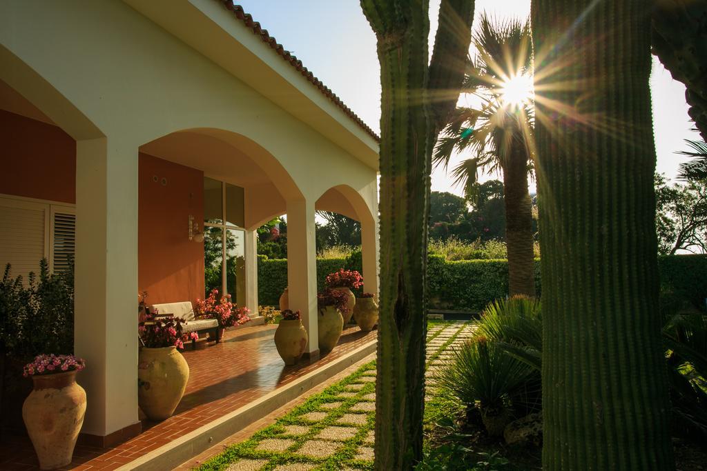 Temenos Villa By Ortigiaapartments Syracuse Extérieur photo