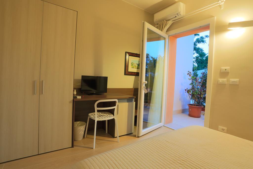 Temenos Villa By Ortigiaapartments Syracuse Extérieur photo